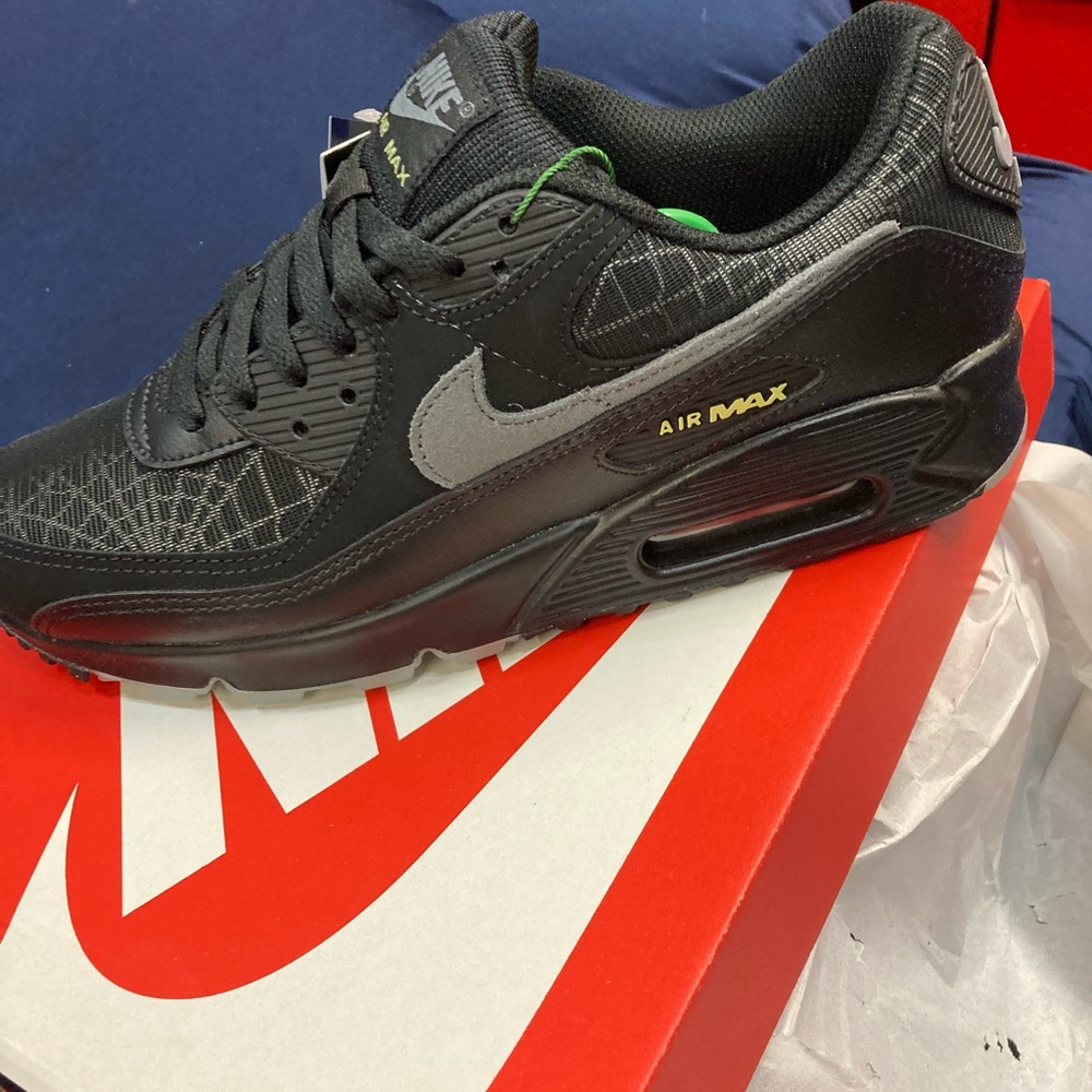 Nike air max 90 2020 Halloween edition Brandnew in box certified 100% real